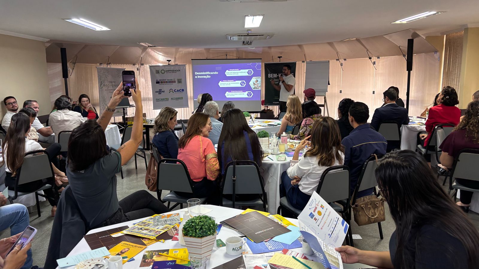 ACCuiabá apresenta benefícios aos associados e reforça a importância da inovação em evento mensal