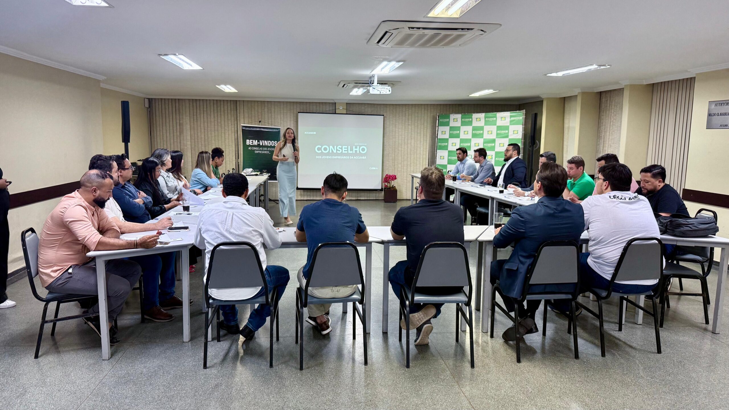 Blindagem empresarial começa na vida pessoal, destaca palestra do Conselho dos Jovens Empresários da ACCuiabá