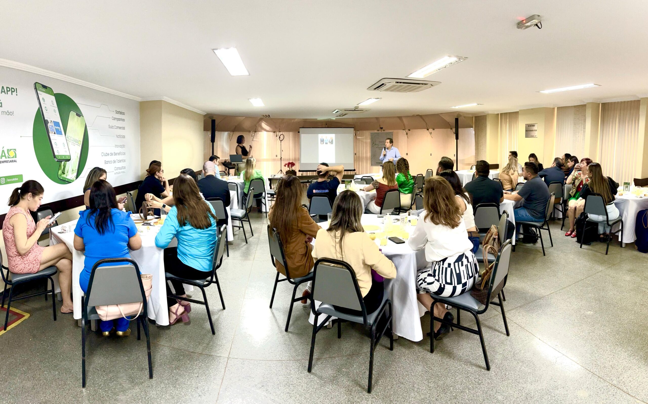 Café com Benefícios da ACCuiabá aborda saúde mental no ambiente corporativo