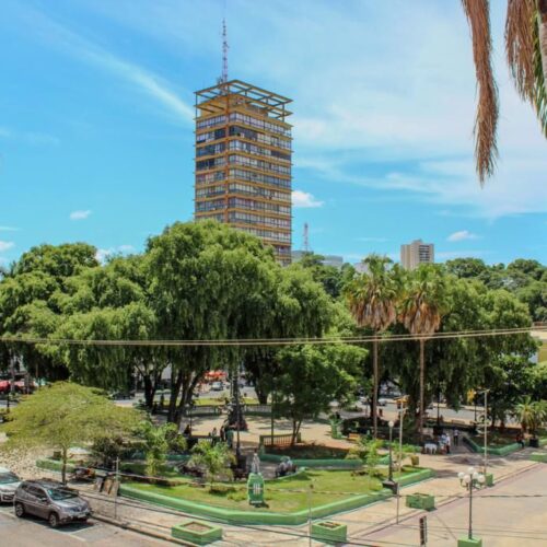 Comércio do centro estará aberto no feriado de 7 de setembro durante desfile cívico em Cuiabá