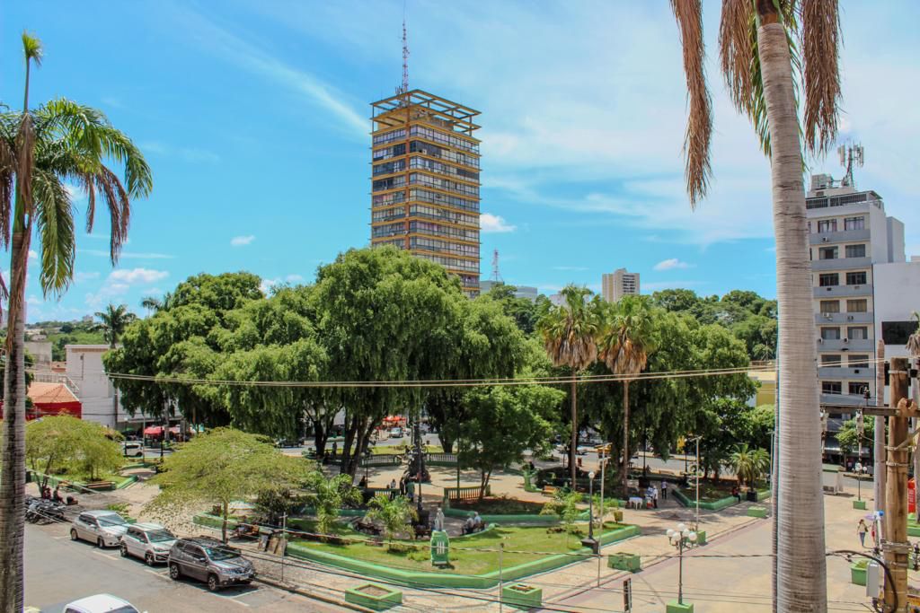 Comércio do centro estará aberto no feriado de 7 de setembro durante desfile cívico em Cuiabá