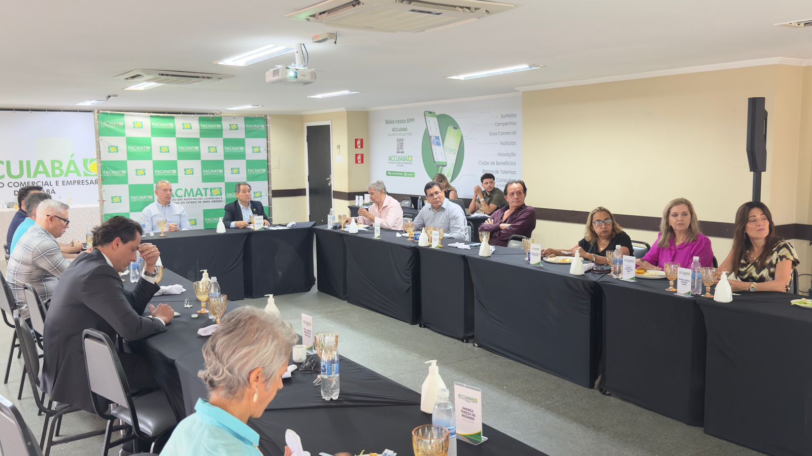 Diretoria da ACCuiabá debate obras da cidade, ações institucionais e próximos eventos
