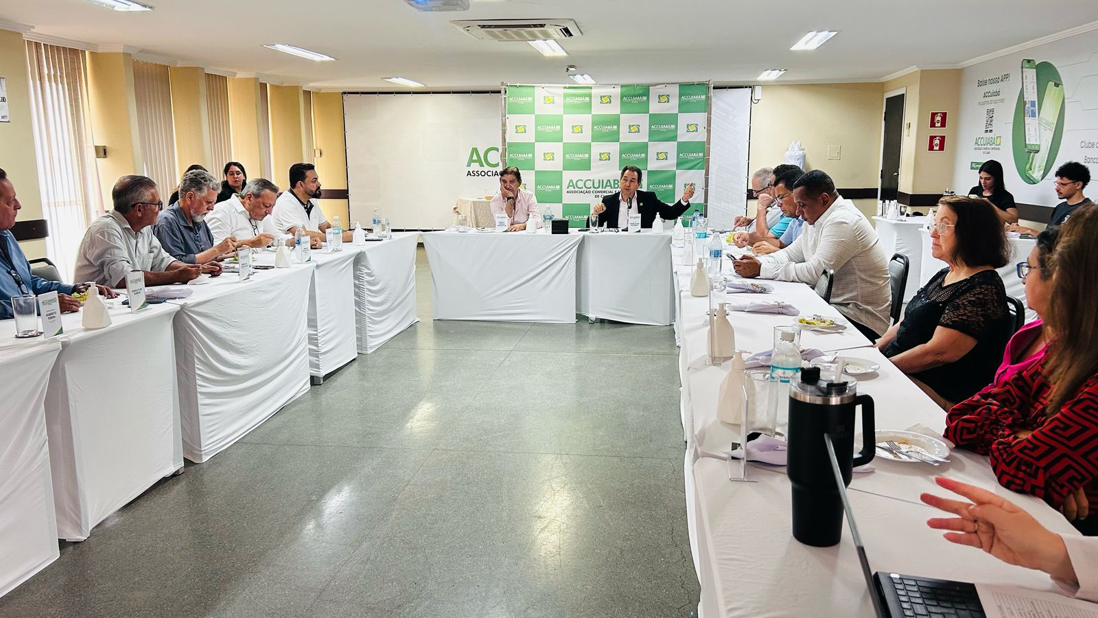 Diretoria da ACCuiabá discute segurança pública, alvarás e fortalecimento do comércio local