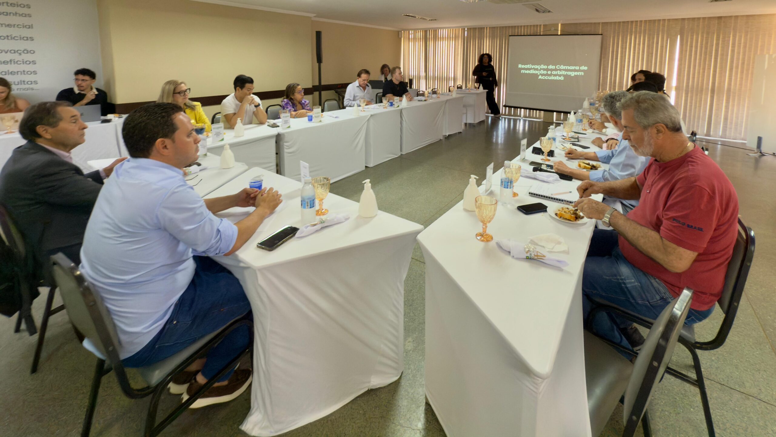 Diretoria da ACCuiabá recebe deputado Diego Guimarães para tratar de pautas institucionais