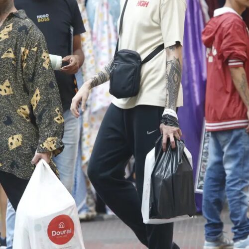 Força do emprego faz serviços às famílias terem maior nível desde 2015