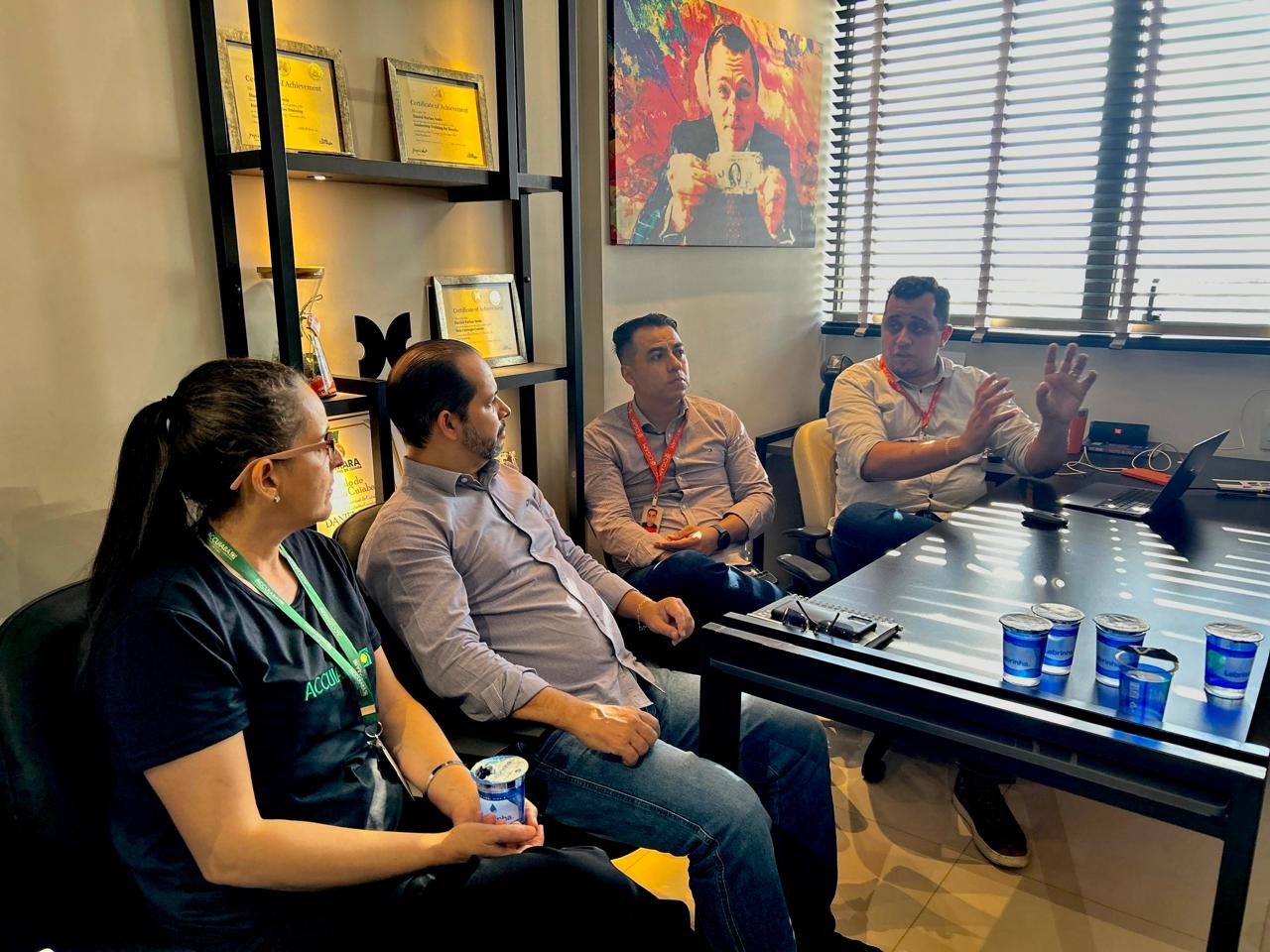 Jovens empresários da ACCuiabá realizam visita técnica na empresa CIGAM