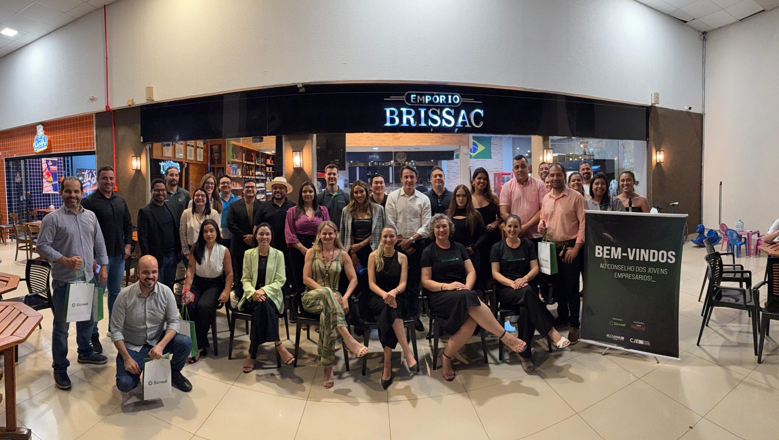 Jovens empresários da ACCuiabá se reúnem na primeira edição do "Happy Hour de Negócios"