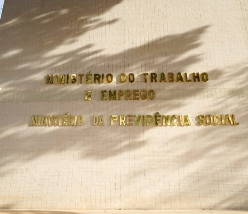 Portaria sobre trabalho em feriados entrará em vigor em julho de 2025