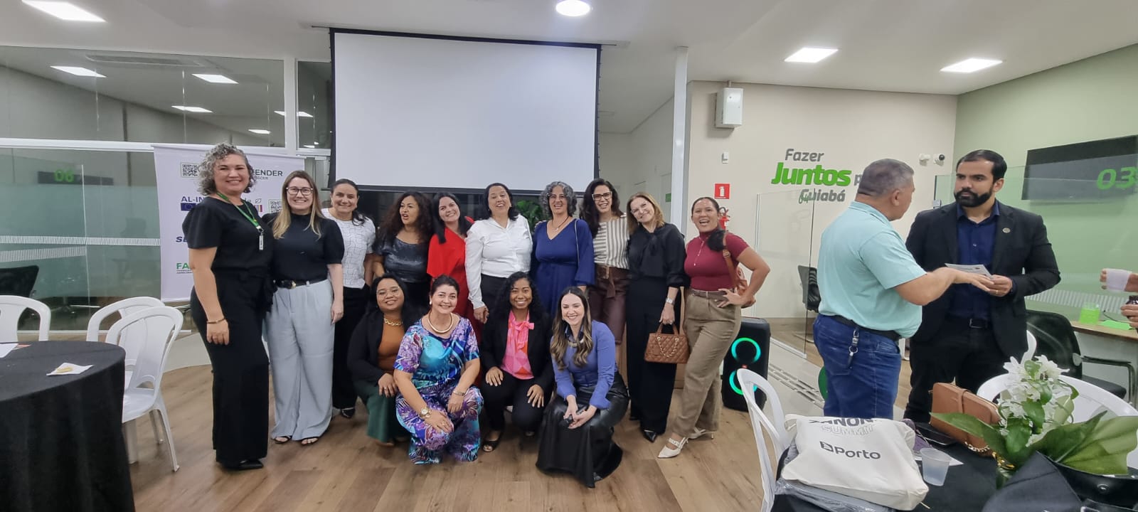 Programa Empreender: Sicredi Jardim Imperial recebe associados da ACCuiabá para rodada de negócios