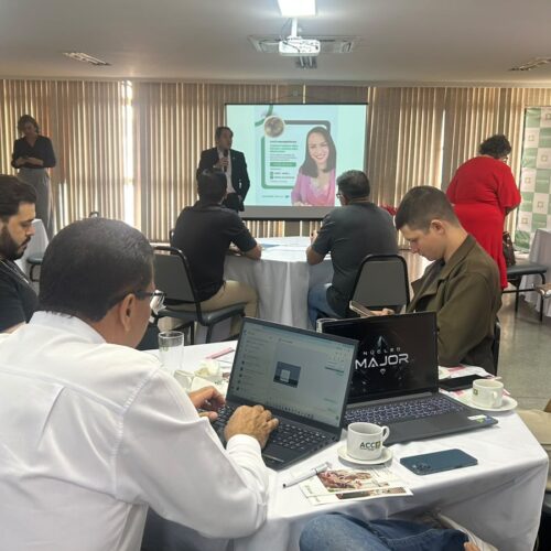 Café com Benefícios da ACCuiabá reúne novos associados e palestra sobre alta performance